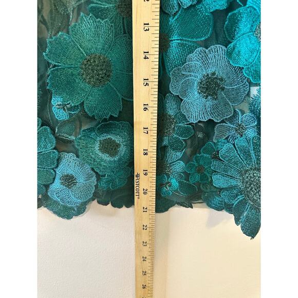 NWT Anthropologie Dolan Coast Flower Appliqué Sheer Green Romantic Tee Small - Picture 10 of 10
